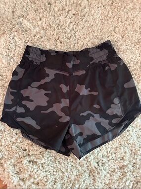 Mondetta Women’s Black & Gray Camo Athletic Shorts